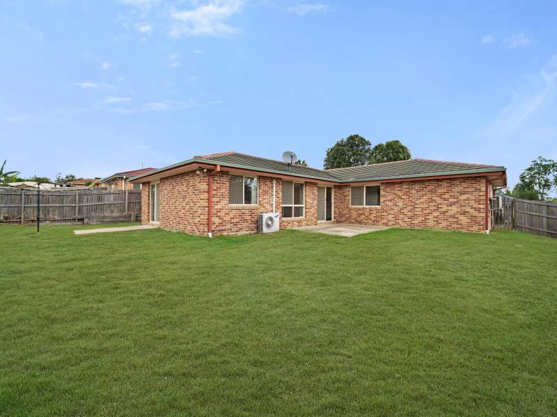 13 Woodrow Place, MARSDEN, QLD 4132 AUS