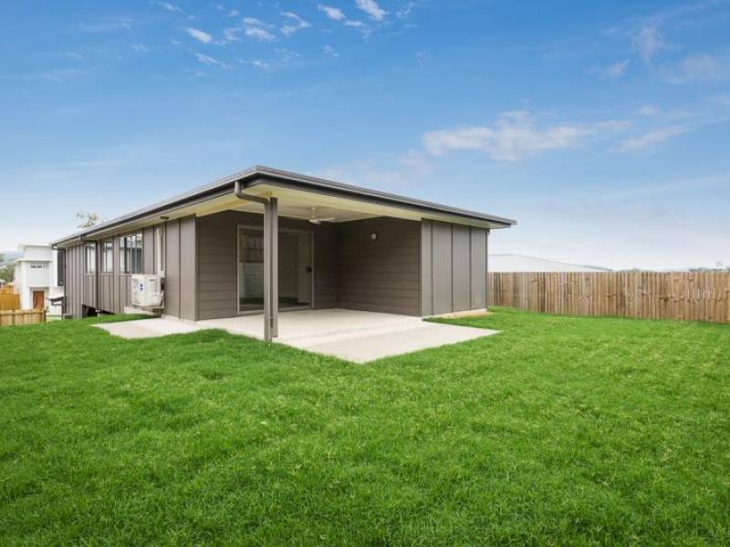 14 Madeira Street, SPRINGFIELD LAKES, QLD 4300 AUS