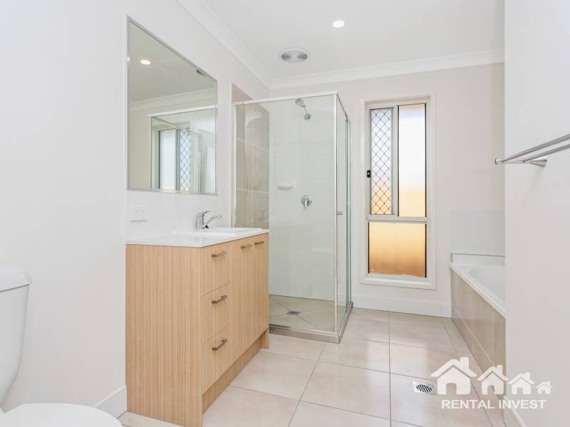 2/12 Elite Street, PARK RIDGE, QLD 4125 AUS