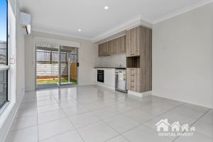 1/14 Sapphire Cres, REDBANK PLAINS, QLD 4301 AUS