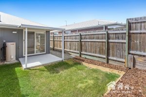 1/14 Sapphire Cres, REDBANK PLAINS, QLD 4301 AUS