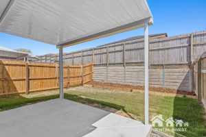 2/14 Sapphire Cres, REDBANK PLAINS, QLD 4301 AUS