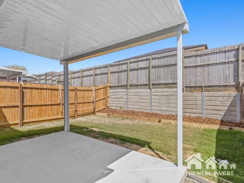 2/14 Sapphire Cres, REDBANK PLAINS, QLD 4301 AUS