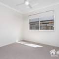 2/14 Sapphire Cres, REDBANK PLAINS, QLD 4301 AUS