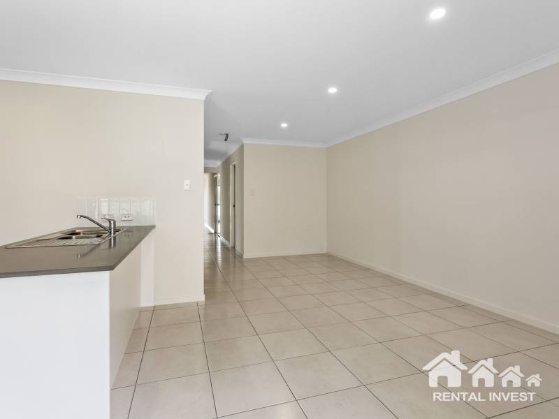 2/14 Sapphire Cres, REDBANK PLAINS, QLD 4301 AUS