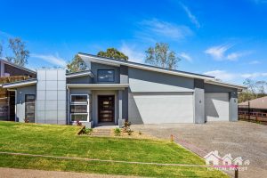 23 Wyperfeld Cres, SOUTH RIPLEY, QLD 4306 AUS