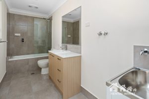 2/15 Creek Place, PARK RIDGE, QLD 4125 AUS