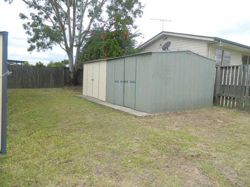 1 Helen St, NORTH BOOVAL, QLD 4304 AUS