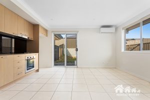 2/15 Dredge Circle, BRASSALL, QLD 4305 AUS