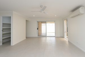 35 Broadaxe Street, SPRING MOUNTAIN, QLD 4300 AUS