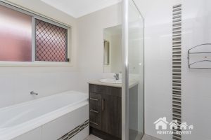 33 Isidore Street, AUGUSTINE HEIGHTS, QLD 4300 AUS