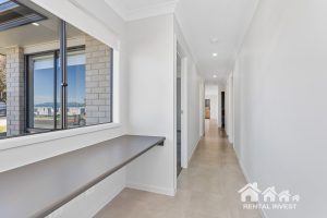 1/1 Heath Tce, Park Ridge, QLD 4125 Australia