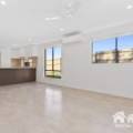 1/1 Heath Tce, Park Ridge, QLD 4125 Australia