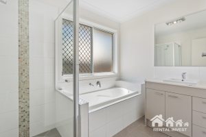 36 ROSEWOOD, YARRABILBA, QLD 4207 Australia