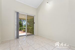 9/4 Madsen Place, Southport, Qld 4215 Australia