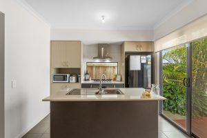 98 Parkview Parade, Ripley, QLD 4306 Australia