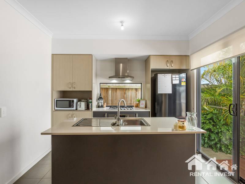 98 Parkview Parade, Ripley, QLD 4306 Australia