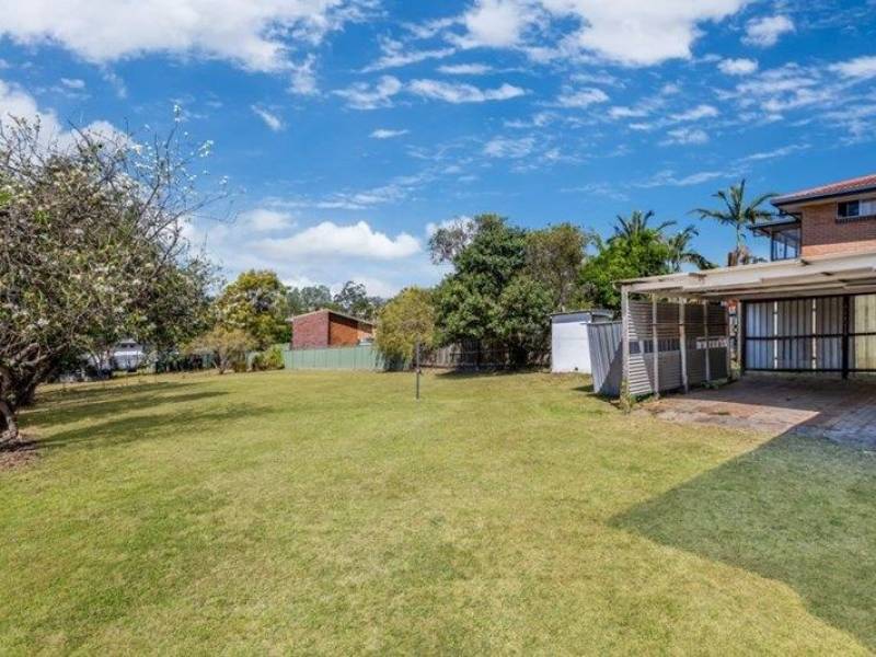 2 Woodgate St, Churchill, QLD 4305 Australia