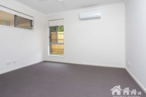 1/15 Creek Place, PARK RIDGE, QLD 4125 AUS