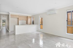 1/15 Creek Place, PARK RIDGE, QLD 4125 AUS