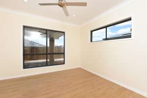 23 Stringybark Street, SPRING MOUNTAIN, QLD 4300 AUS