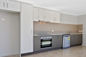 2/1 Heath Tce, Park Ridge, QLD 4125 Australia