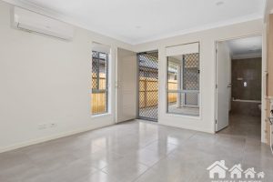 2/15 Creek Place, PARK RIDGE, QLD 4125 AUS