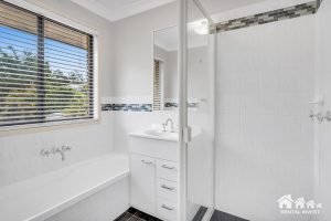 11 Calverton Court, Brassall, QLD 4305 Australia