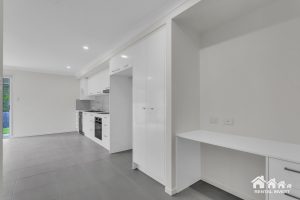 1/9 Goodwin Close, Park Ridge, QLD 4125 Australia