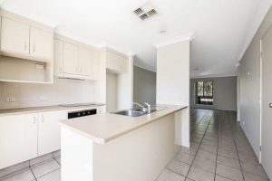 13 Creekside Drive, SPRINGFIELD LAKES, QLD 4300 AUS