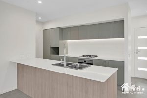 8 Honeysuckle Dr, Ripley, QLD 4306 Australia