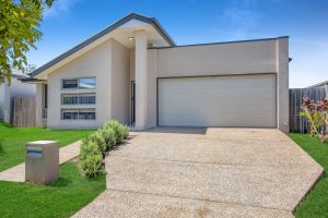 21 Meadows Circuit, Bellbird Park, QLD 4300 Australia