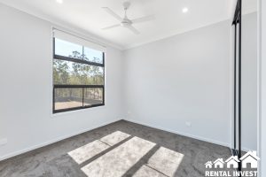 7 Standley Place, Spring Mountain, QLD 4300 Australia