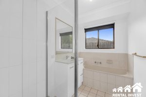 64 Moreton Street, Boronia Heights, QLD 4124 Australia