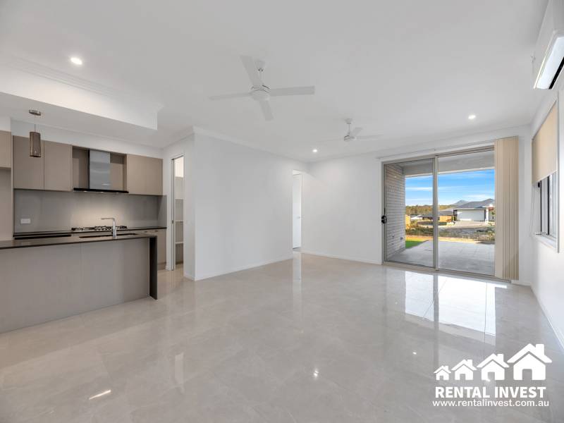 33 Belle Pde, Ripley, QLD 4306 Australia