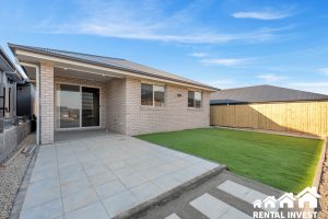 33 Belle Pde, Ripley, QLD 4306 Australia