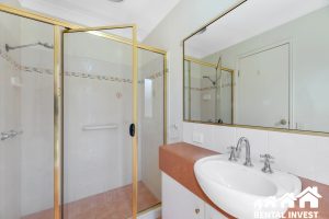 21/15 Parnassus St, Robertson, QLD 4109 Australia