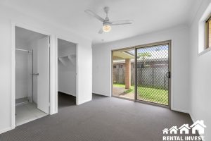 1/8 Lockyer Place, Crestmead, QLD 4132 Australia