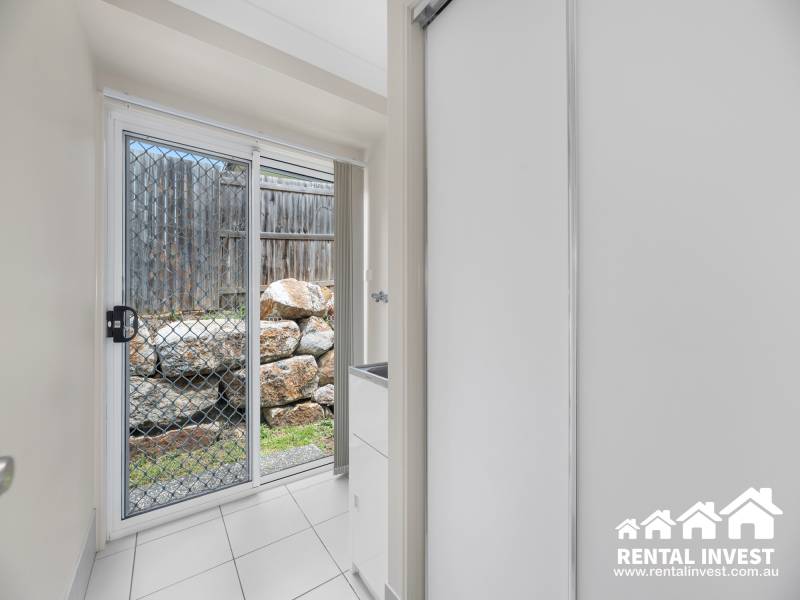 3 Firetail Street, Deebing Heights, QLD 4306 Australia