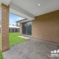 1/8 Lockyer Place, Crestmead, QLD 4132 Australia