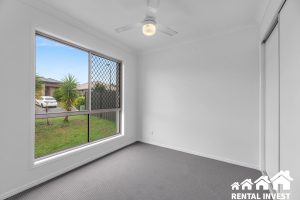 1/8 Lockyer Place, Crestmead, QLD 4132 Australia