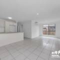 1/8 Lockyer Place, Crestmead, QLD 4132 Australia