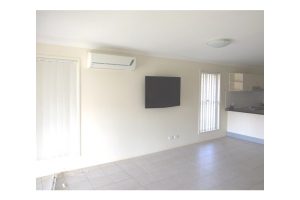 1 Turner Court, MARSDEN, QLD 4132 AUS