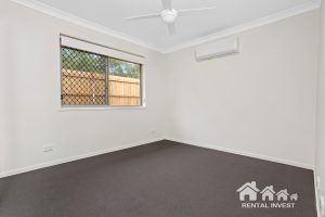 15 Creek Place, Park Ridge, QLD 4125 Australia