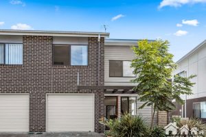 10/15 Ashley Court, KALLANGUR, QLD 4503 AUS