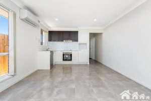 2/44 Expedition Road, YARRABILBA, QLD 4207 AUS