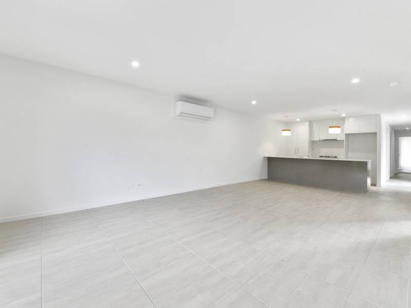 94 Blackberry, Ripley, QLD 4306 Australia