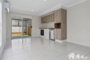 2/14 Sapphire Crescent, Redbank Plains, QLD 4301 AUS