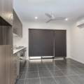 2/33 Bradleys Street, Ripley, QLD 4306 AUS