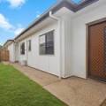 2/33 Bradleys Street, Ripley, QLD 4306 AUS